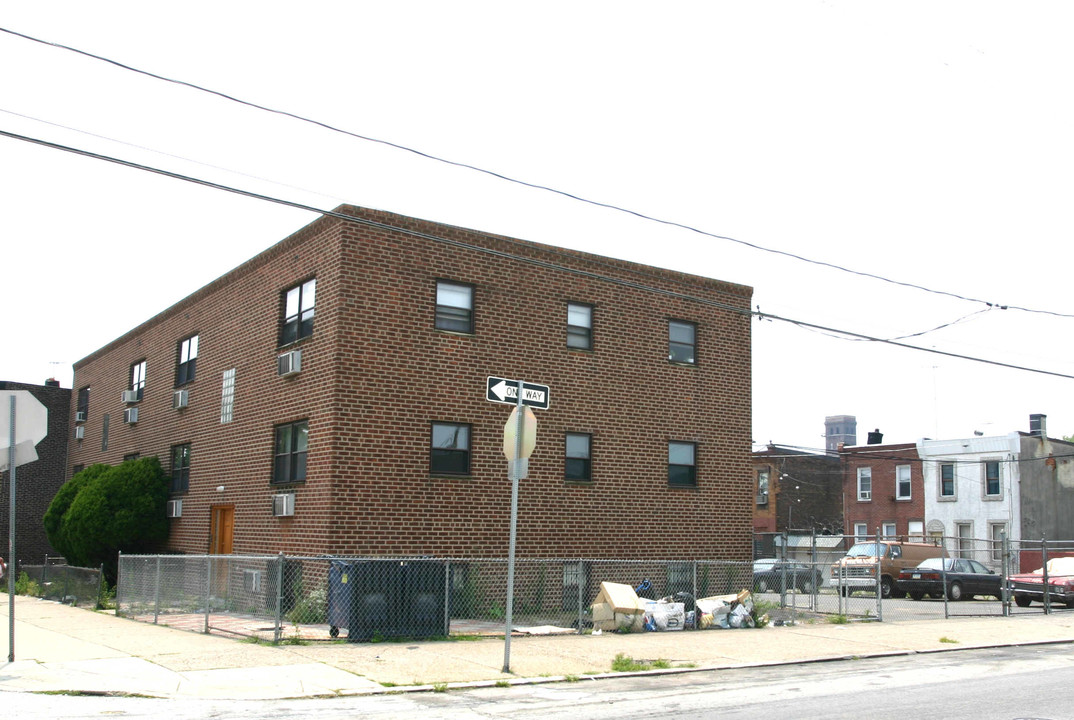 122 W Ontario St in Philadelphia, PA - Foto de edificio