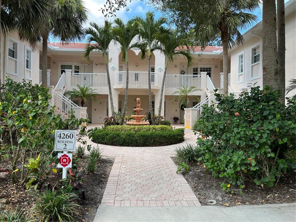 4260 Central Sarasota Pkwy in Sarasota, FL - Building Photo
