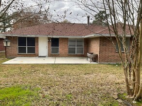 2311 Pine Cone Dr in Humble, TX - Building Photo - Building Photo