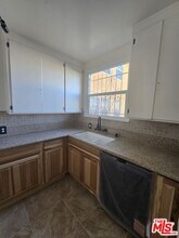 3311 1/2 W 78th St in Los Angeles, CA - Building Photo - Building Photo