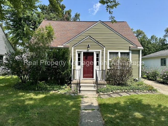 property at 1596 Albany St