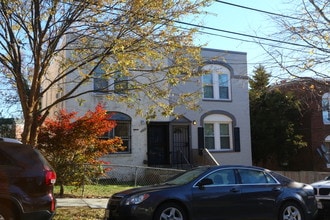 2820-2822 Buena Vista Ter SE in Washington, DC - Building Photo - Building Photo