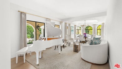 28820 Grayfox St in Malibu, CA - Building Photo - Building Photo