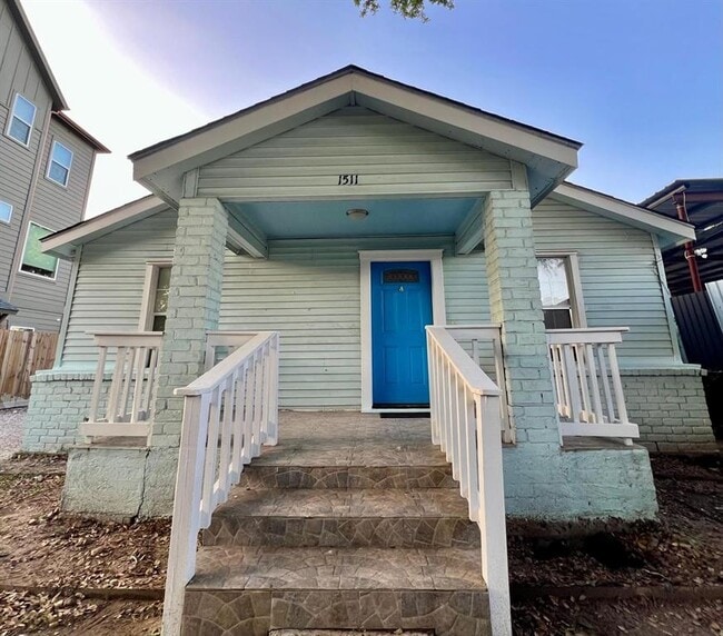 property at 1511 Evelyn St