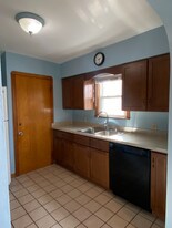 6907 Gerald Ave, Unit Down in Parma, OH - Building Photo