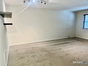 44 Glenrock in Norwalk, CT - Building Photo - Building Photo