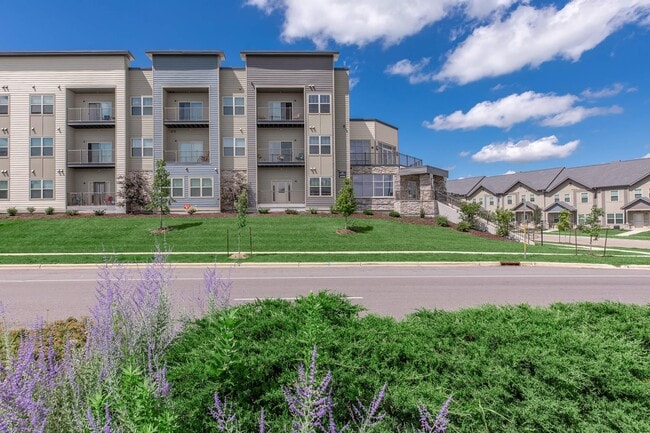 The Meadowlands in Madison, WI - Building Photo - Building Photo