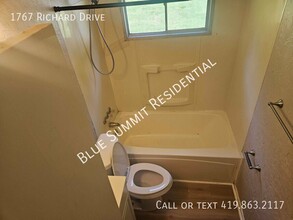 1767 Richard Dr in Mansfield, OH - Building Photo - Building Photo