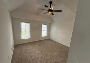 39 W Ramlow Alley in Columbus, OH - Building Photo - Building Photo