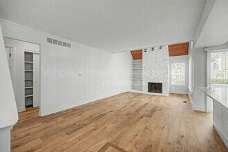 2439 S Xanadu Way in Aurora, CO - Foto de edificio - Building Photo