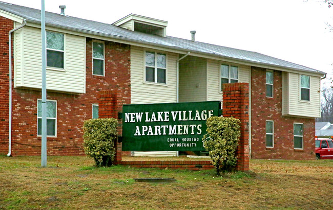 New Lake Village Apartments in Henryetta, OK - Building Photo - Building Photo