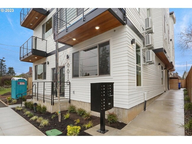6610 N Greenwich Ave, Unit 10 in Portland, OR - Building Photo - Building Photo