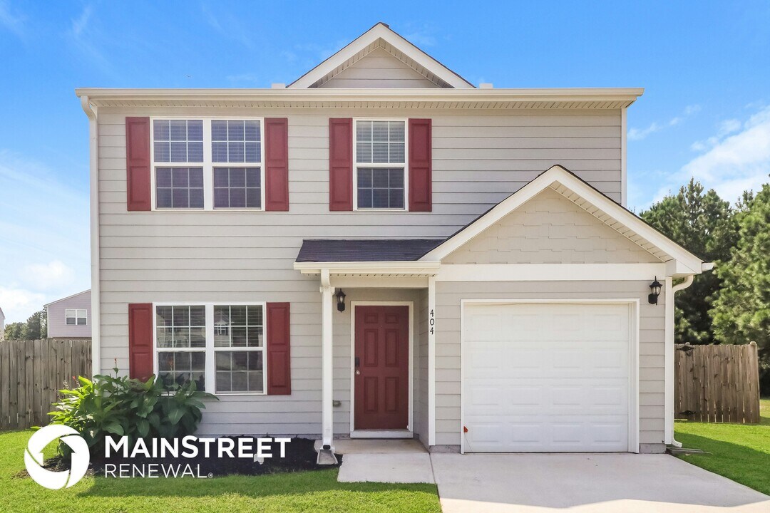 404 Scenic View Ct in Villa Rica, GA - Building Photo
