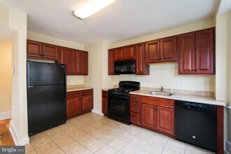 2252 Bryn Mawr Ave in Philadelphia, PA - Building Photo - Building Photo