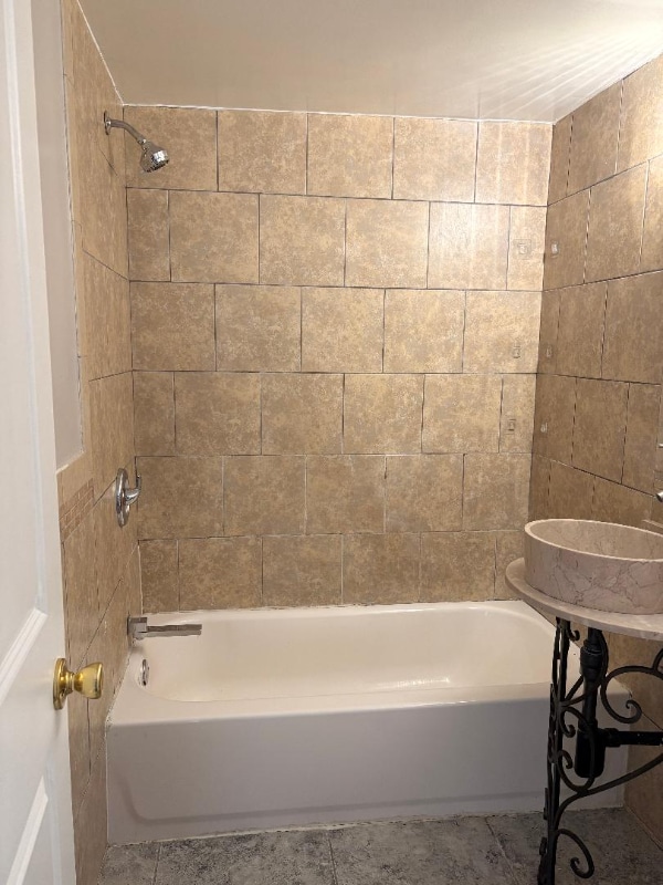 property at 3415 5th St SE