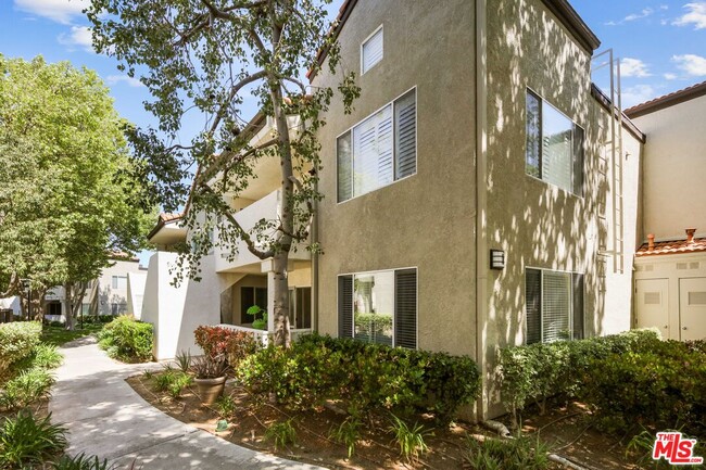 property at 24474 Valle Del Oro