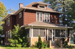 833 2nd St, Unit 1 in Stevens Point, WI - Building Photo