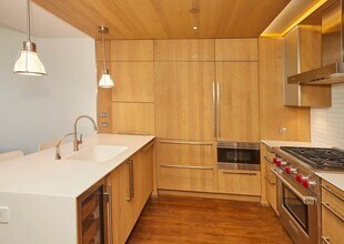 211 E 13th St, Unit 6E in New York, NY - Foto de edificio - Building Photo