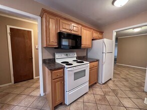5629 S Harvard Ct in Tulsa, OK - Building Photo - Building Photo