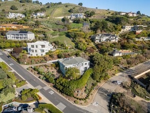 20 Gilmartin Dr in Tiburon, CA - Building Photo - Building Photo