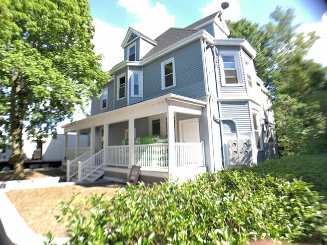 12 Harris St, Unit 2