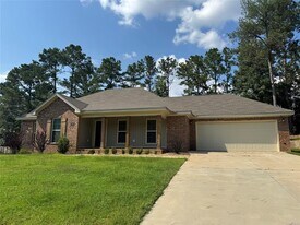 107 Fox Run Dr in Deatsville, AL - Building Photo
