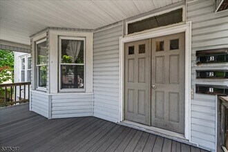 132 Roseland Ave in Caldwell, NJ - Foto de edificio - Building Photo