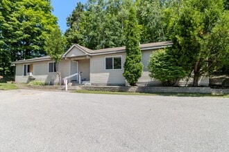 8801-8803 E Fouch Rd in Traverse City, MI - Building Photo - Building Photo