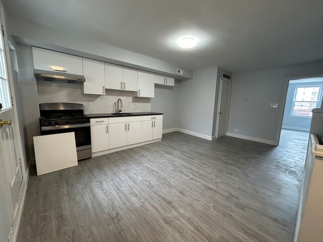 property at 915 Washington Ave