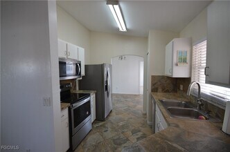 1126 NW 2nd Ave in Cape Coral, FL - Building Photo - Building Photo