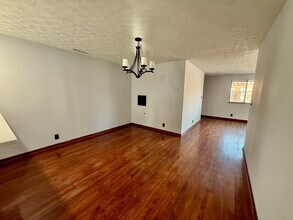 293 E Whittier St in Columbus, OH - Building Photo - Building Photo