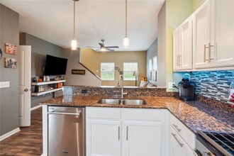 2102 High St in Des Moines, IA - Foto de edificio - Building Photo