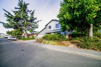 405 Solano Dr in Benicia, CA - Building Photo - Building Photo