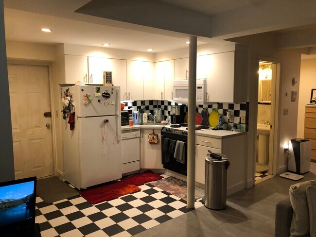 2 Brimmer St in Boston, MA - Foto de edificio - Building Photo