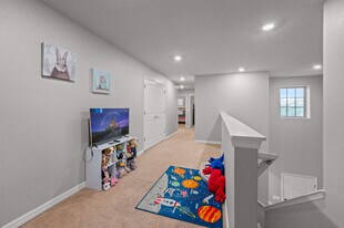 5552 Misty Oak Cir in Davenport, FL - Building Photo