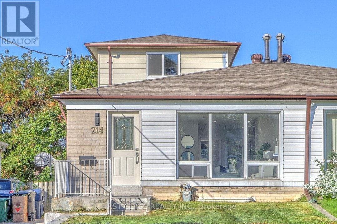 214 Linden Ave in Toronto, ON - Building Photo