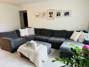 9340 Hamilton Ct in Des Plaines, IL - Building Photo - Building Photo