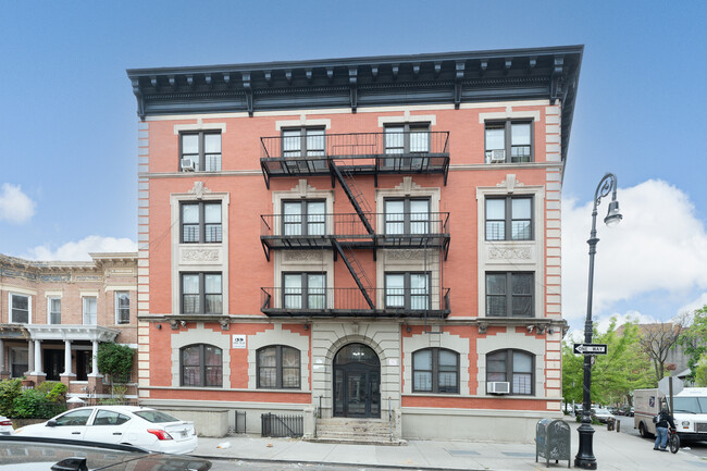 2304 Newkirk Ave in Brooklyn, NY - Building Photo - Building Photo