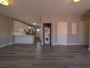 3935 N Janssen Ave, Unit 2 in Chicago, IL - Building Photo - Building Photo