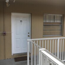 16118 NE 21st Ave in North Miami Beach, FL - Building Photo - Building Photo