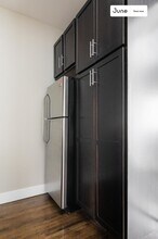 3304 W Armitage Ave in Chicago, IL - Foto de edificio - Building Photo