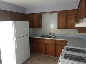 1394 Carriage Hill Dr SE in Grand Rapids, MI - Building Photo - Building Photo