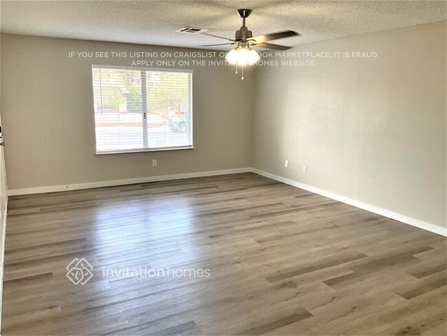 214 Appian Way in Henderson, NV - Building Photo - Building Photo
