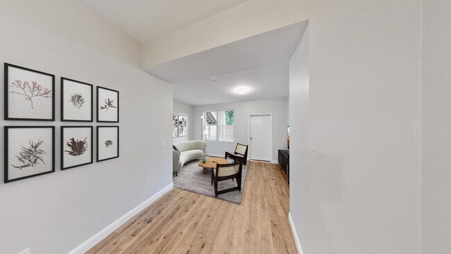 334 Warren St, Unit 1 in Boston, MA - Building Photo - Building Photo