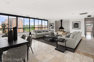 104 North St in Stamford, CT - Building Photo