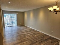 2818 S Bartell Dr in Houston, TX - Building Photo - Building Photo