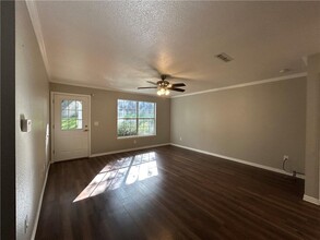 2958 E Sterling Ct in Fayetteville, AR - Building Photo - Building Photo