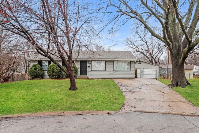 property at 3204 Mark Cir