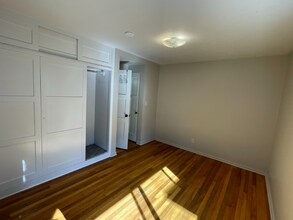 1227 S Division St-Unit -3 in Spokane, WA - Building Photo - Building Photo