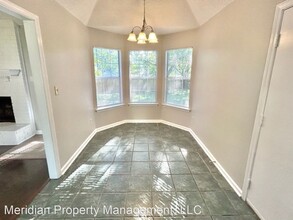 1251 Breezy Gate Dr in Cordova, TN - Building Photo - Building Photo